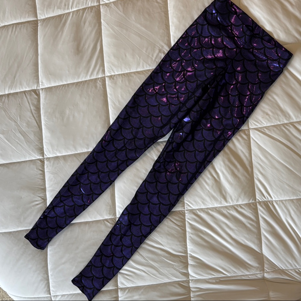 Blackmilk Mermaid Super Grapes XS Leggings